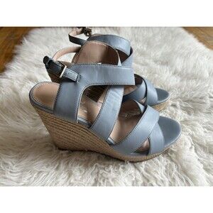 BCBG Women’s Size 7.5 Blue Wedge Sandals Preowned